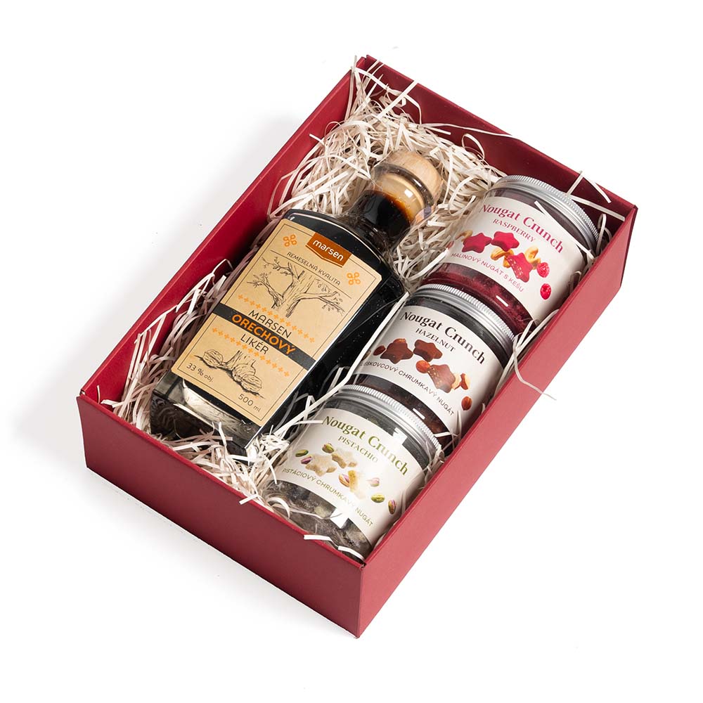 Vianoce - Darčekový box - Nougat Crunch Star 3 x 100g + Orechový likér 0,5 L